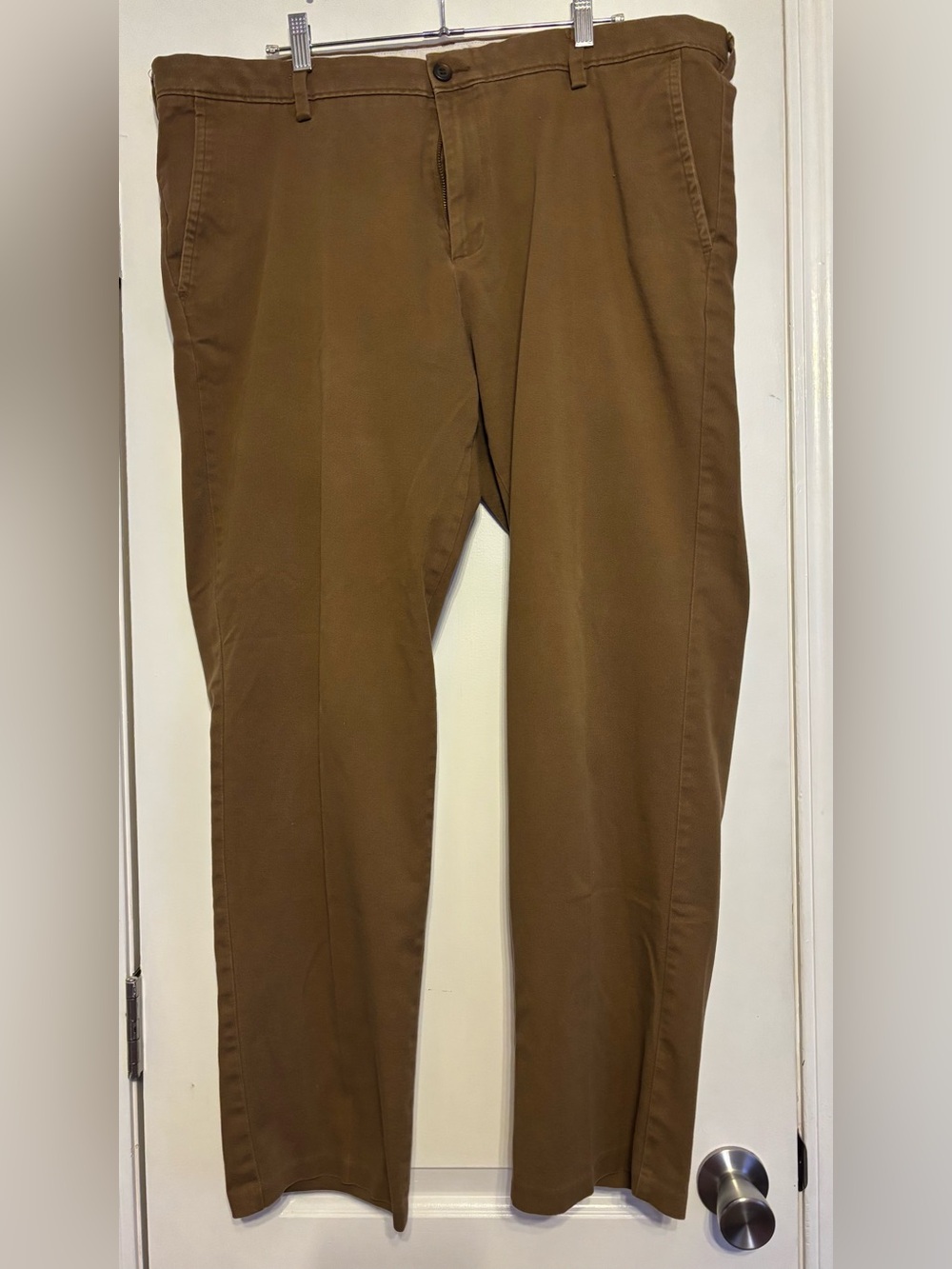 Dockers Men's Khaki Chinos in Brown